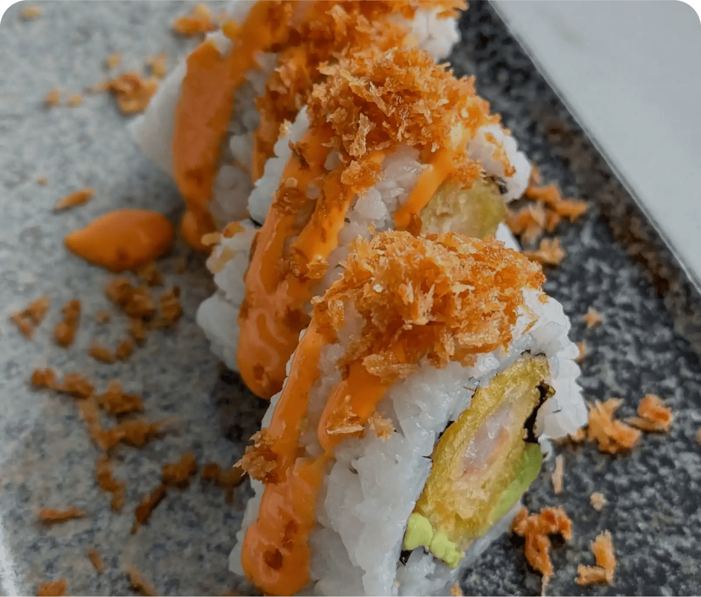 Mango Crispy Chicken Inside Outside Roll (8 Stuck)